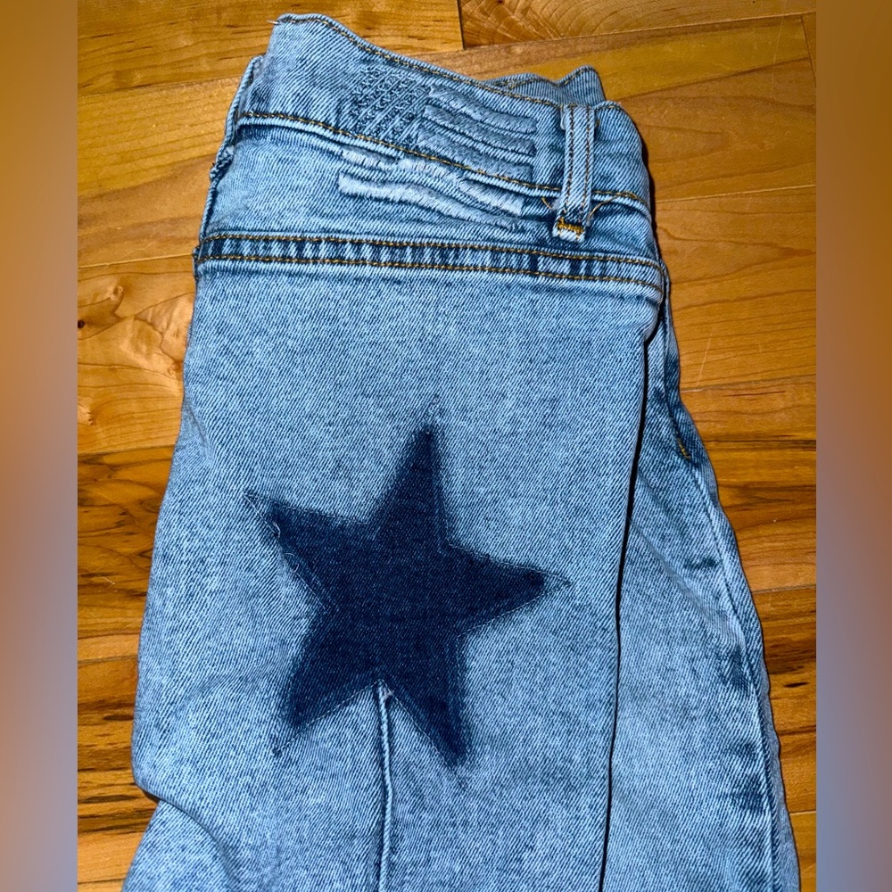 REVICE DENIM- High Rise Star Jean. Size 27.